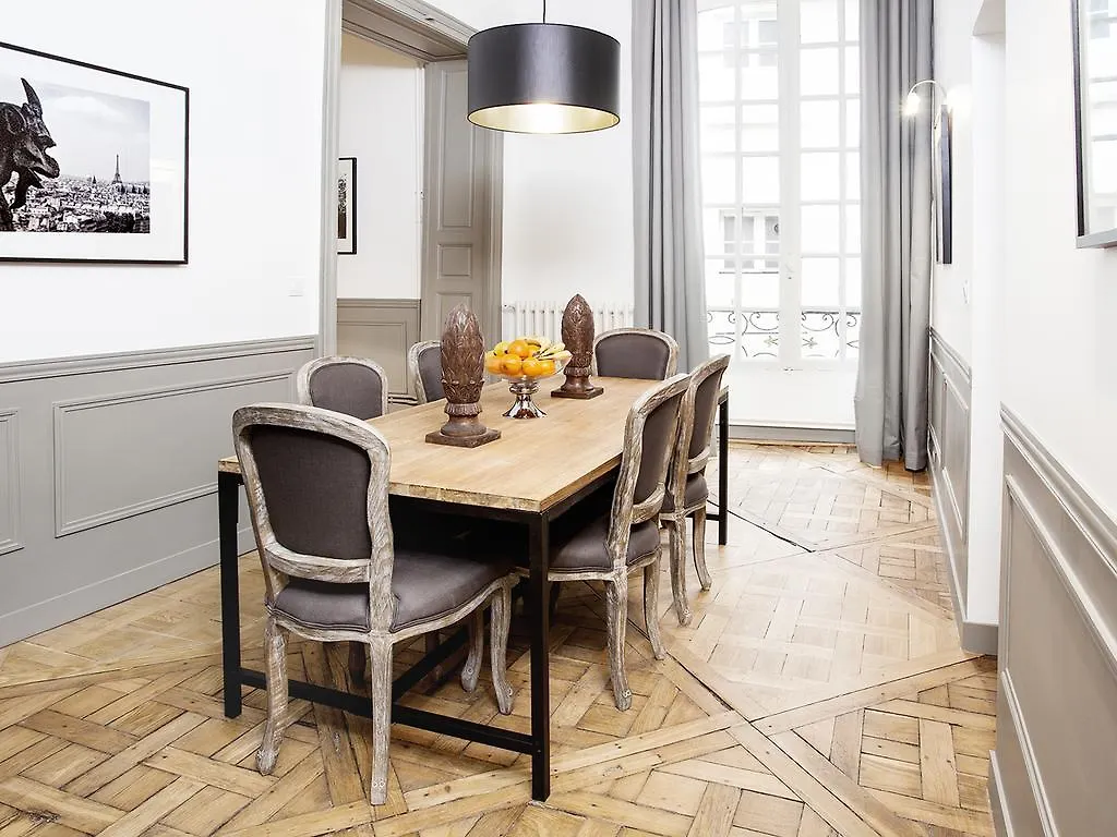 Livinparis - Luxury 2 Bedrooms Le Marais I 0*, Paris