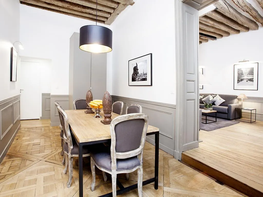 Livinparis - Luxury 2 Bedrooms Le Marais I 0*, Paris France